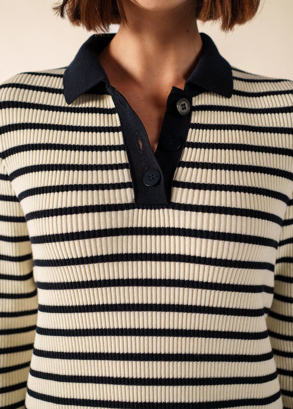 IVORY / NAVY