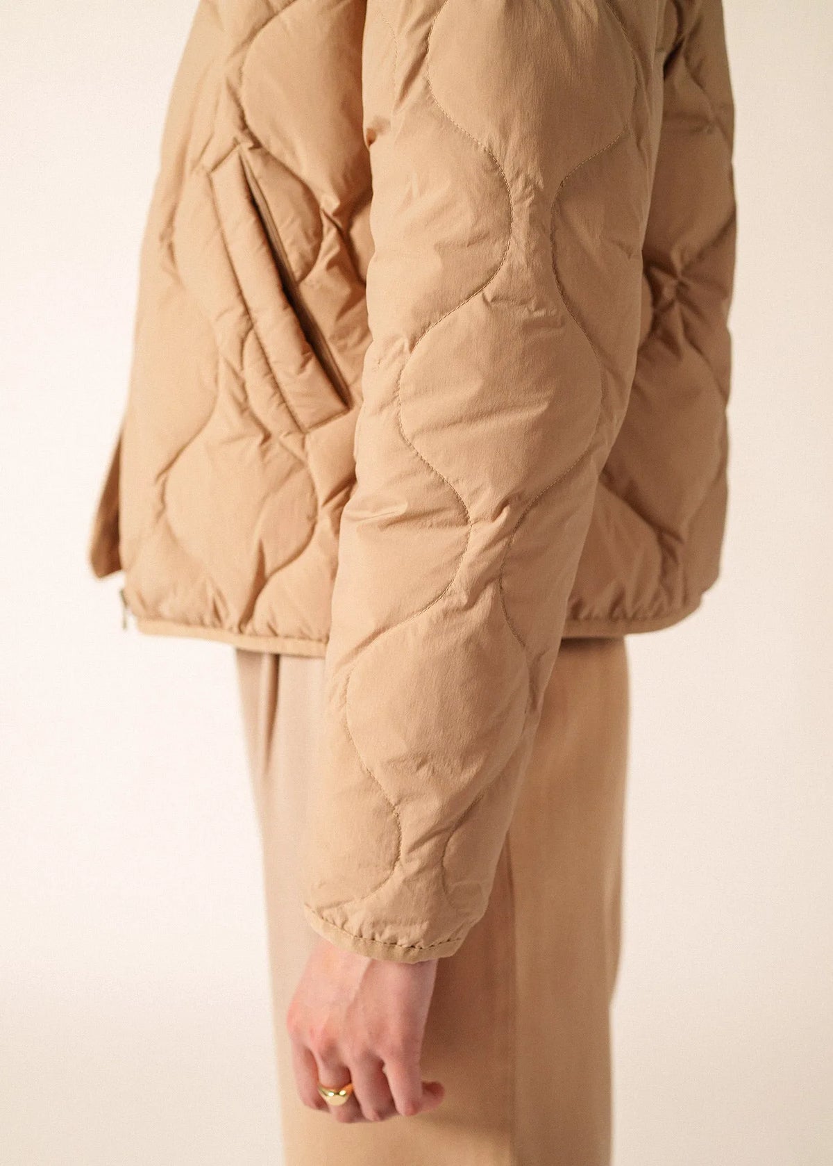 DARK BEIGE