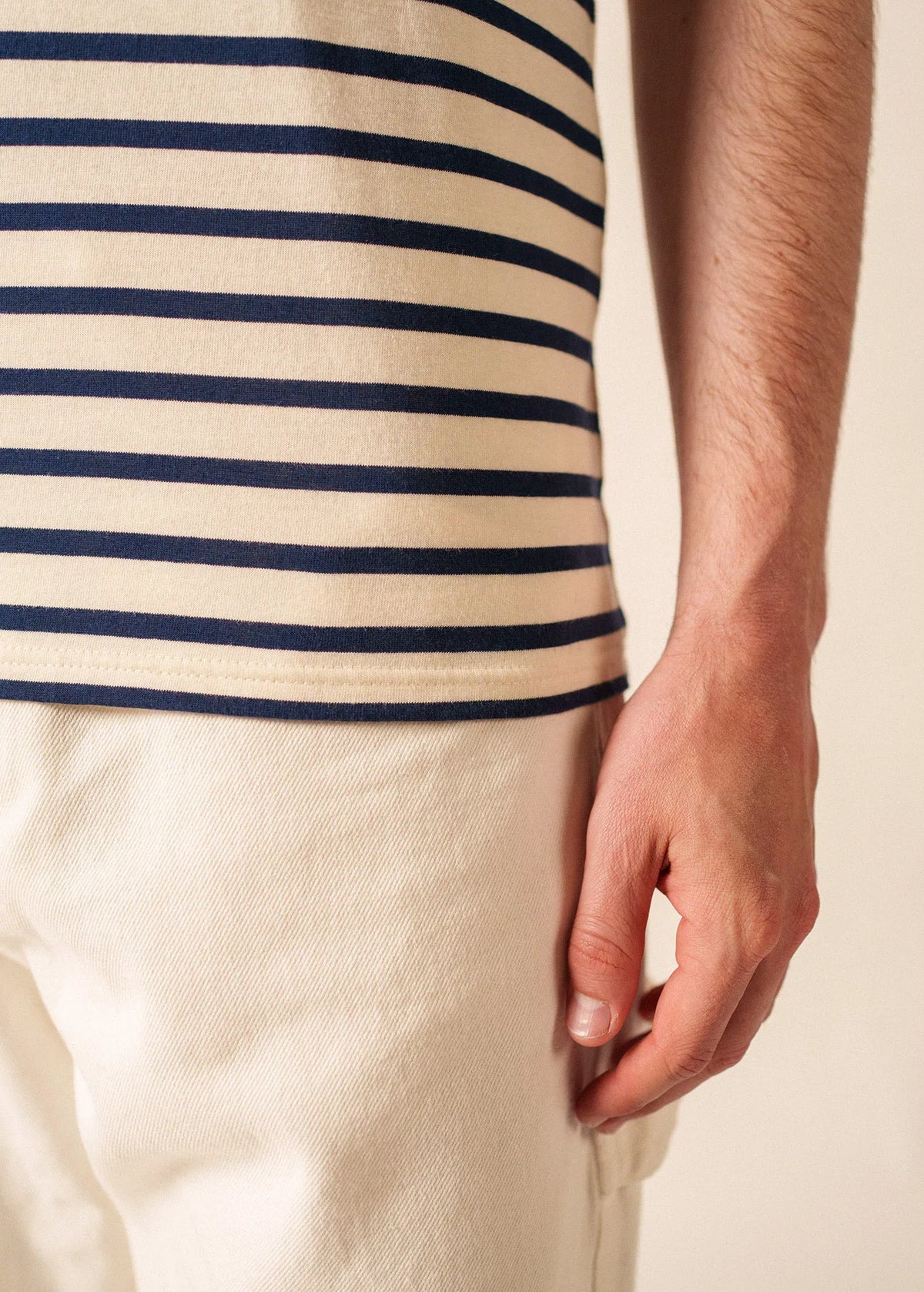 ECRU / NAVY