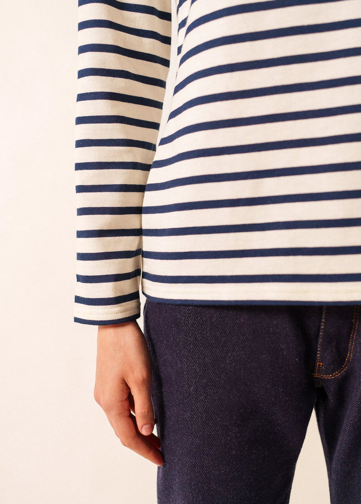 ECRU / NAVY