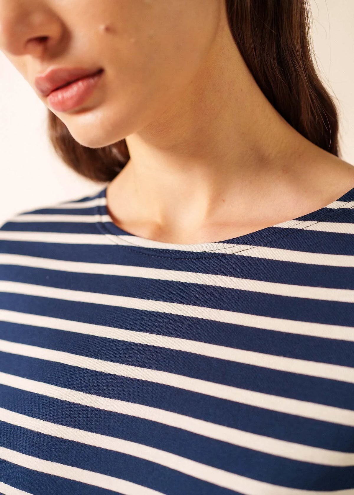 NAVY / ECRU
