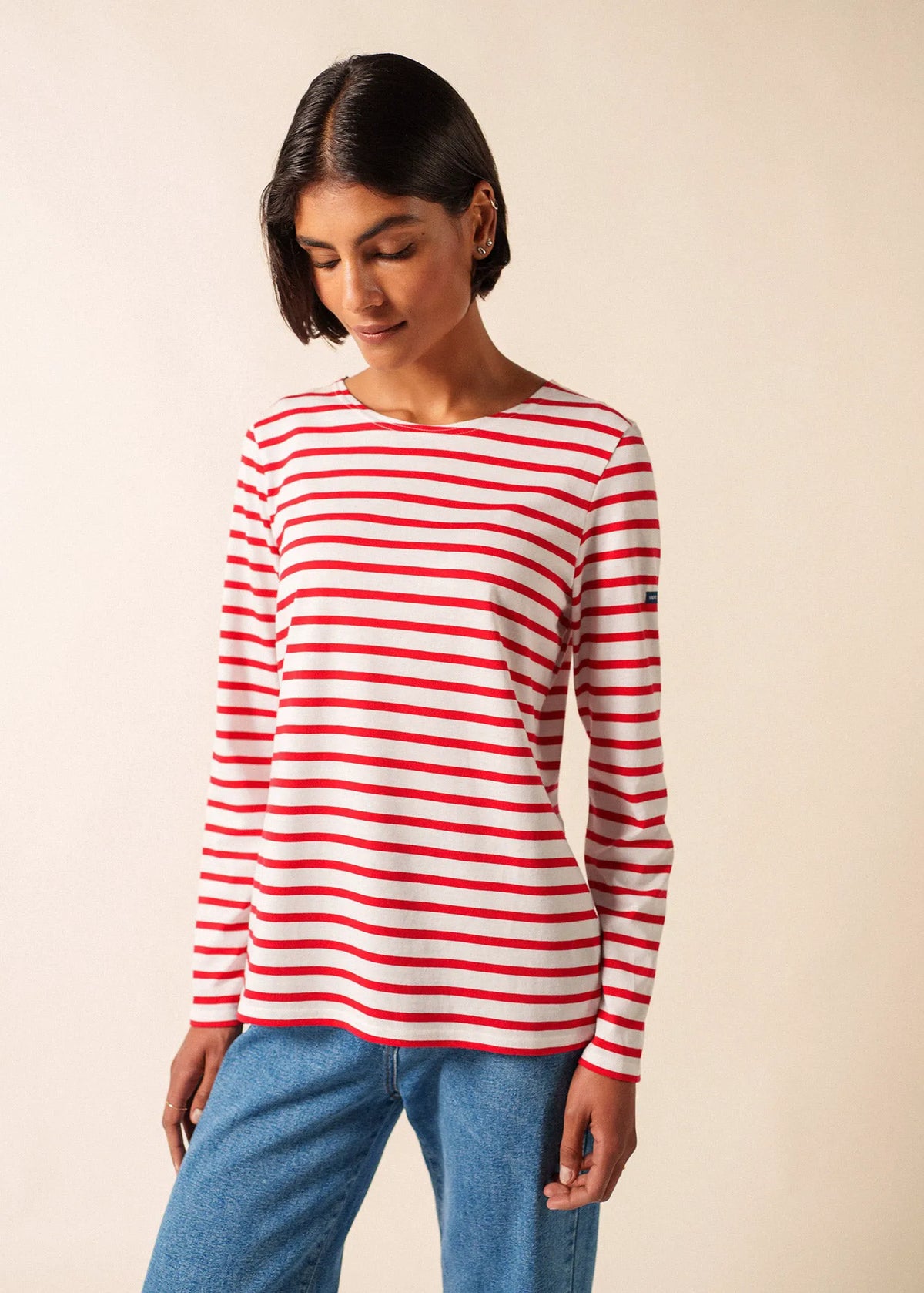 WHITE / RED