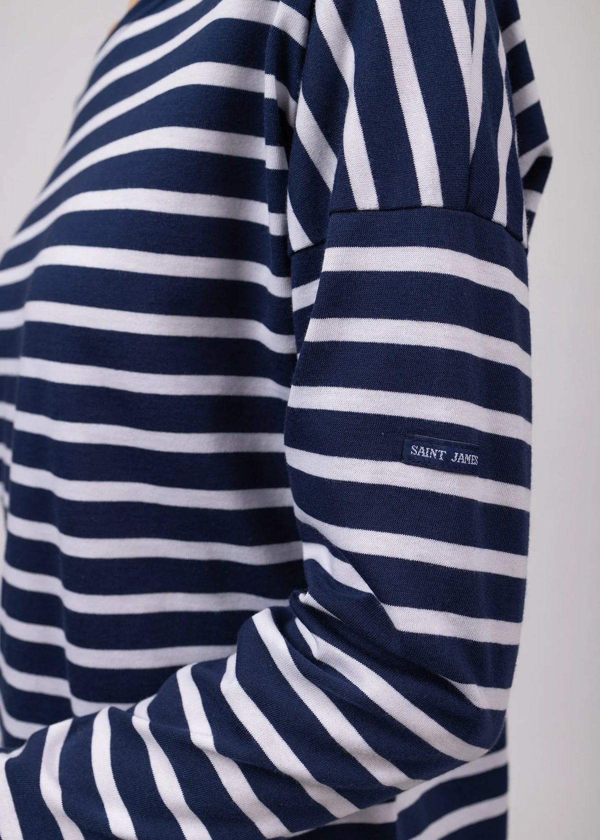 NAVY / WHITE