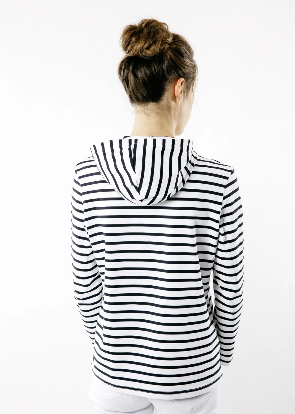 WHITE / NAVY