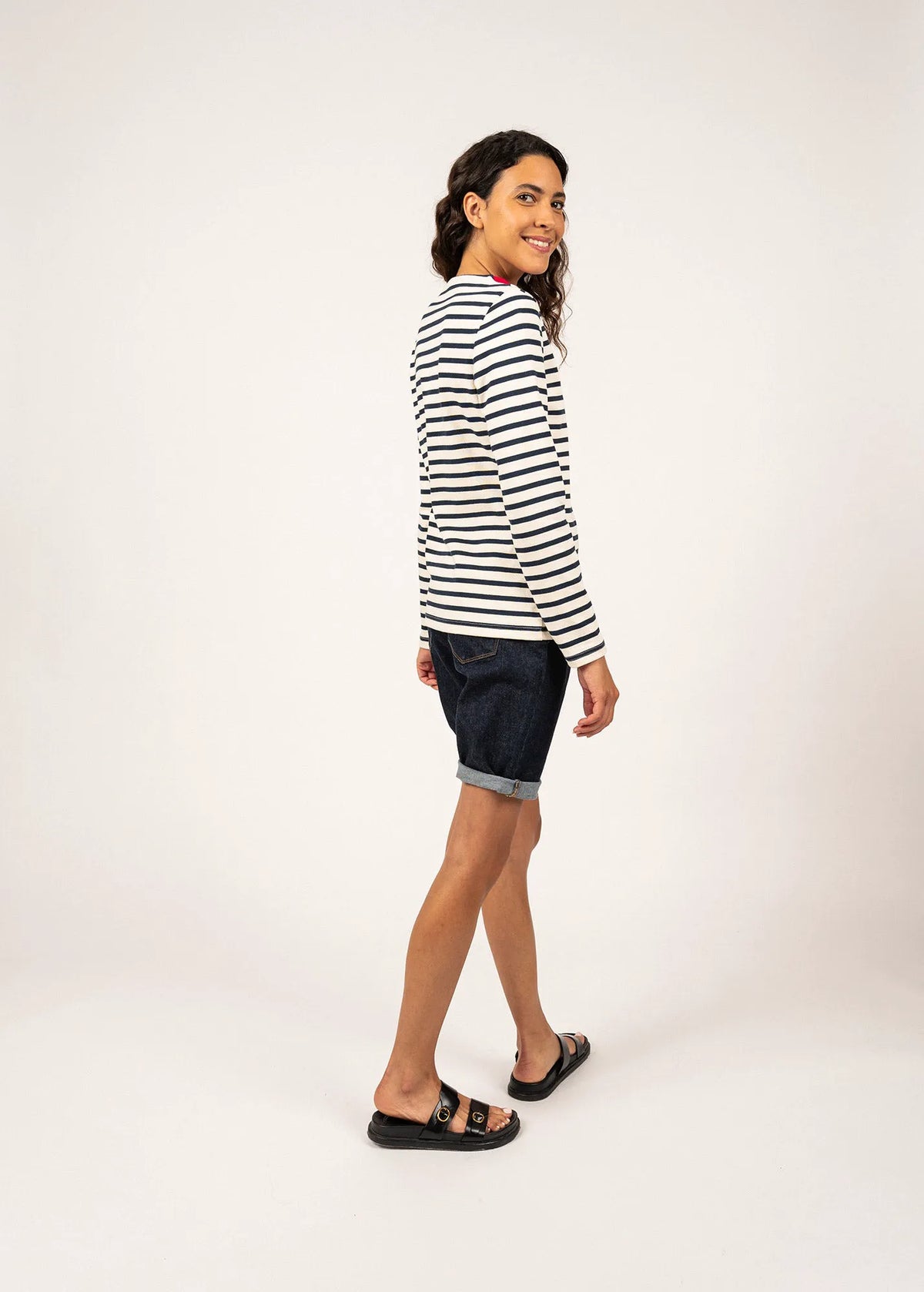 ECRU / NAVY / RED