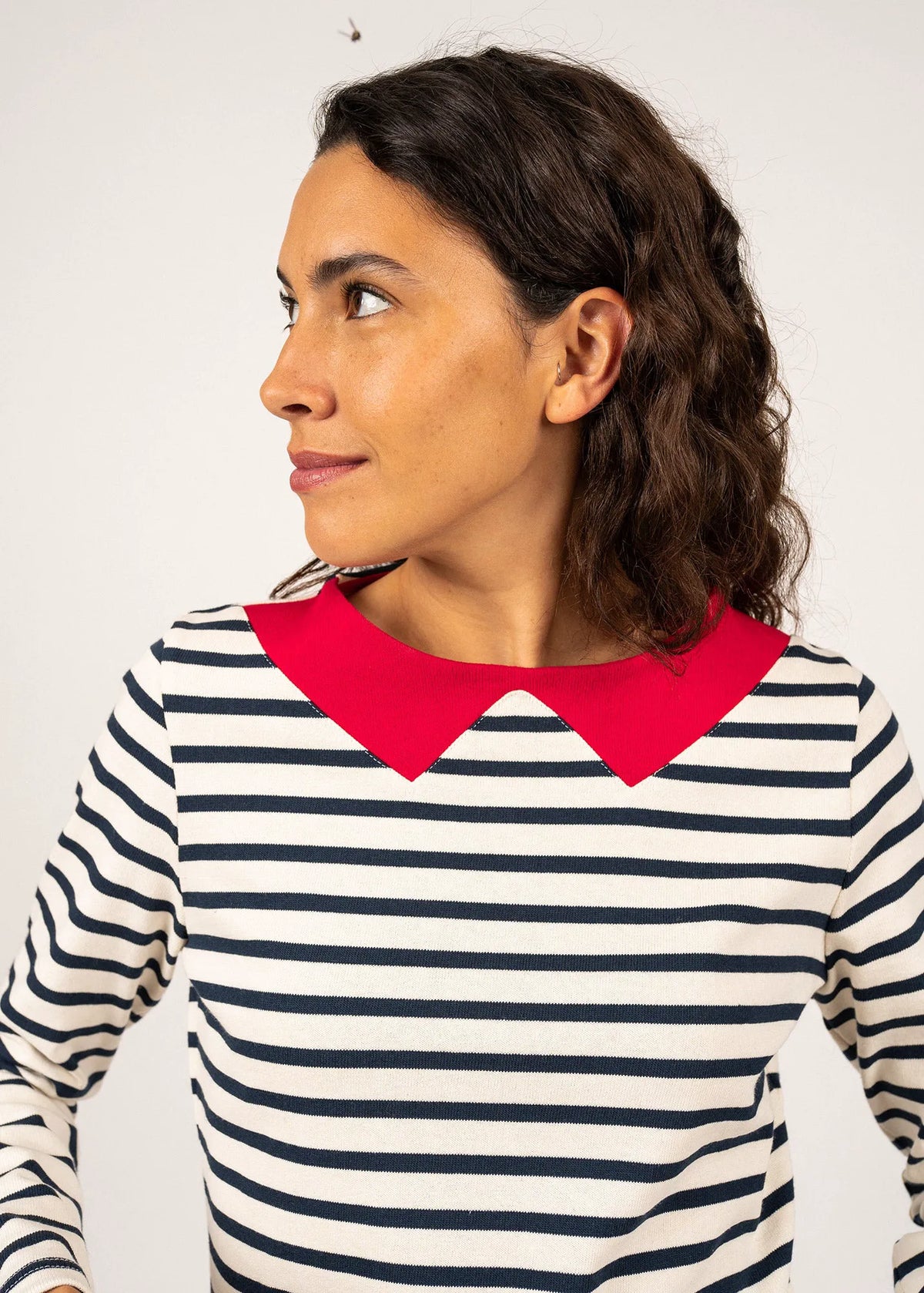 ECRU / NAVY / RED