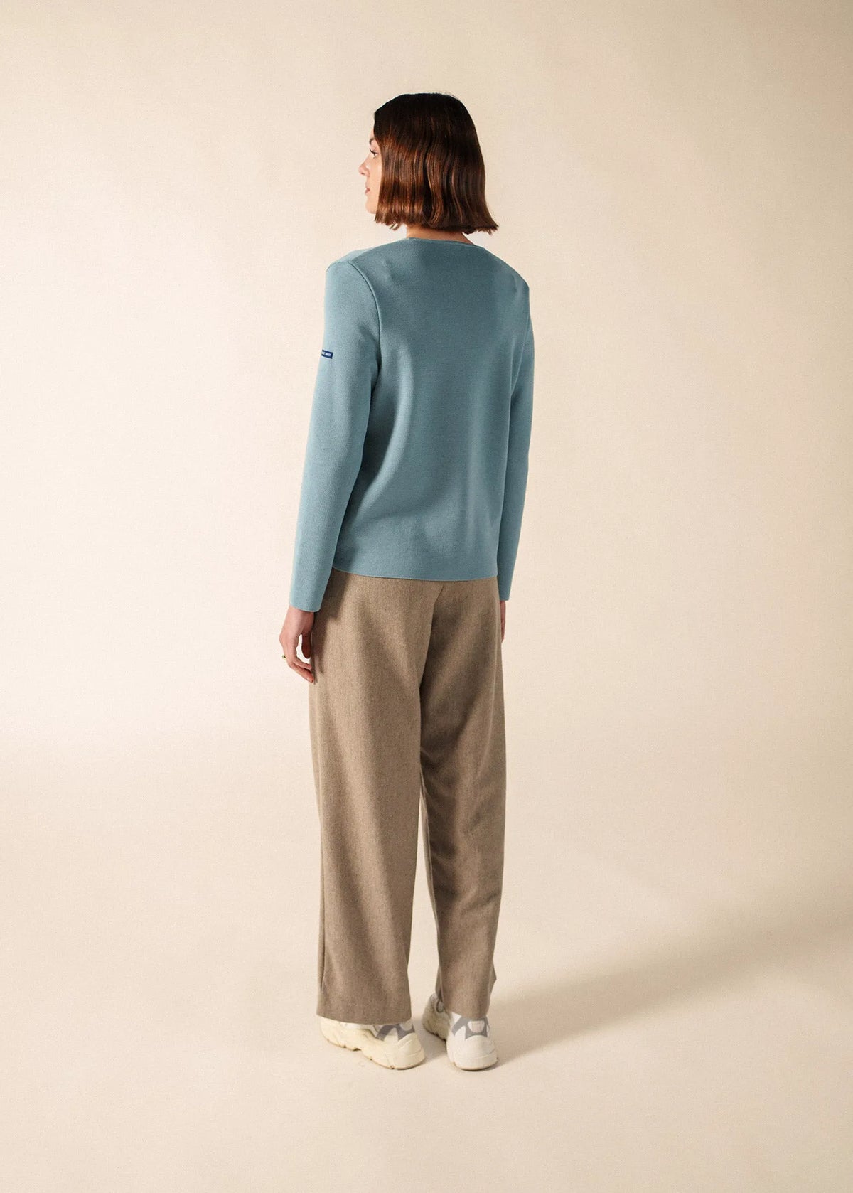 LIGHT COASTAL BLUE