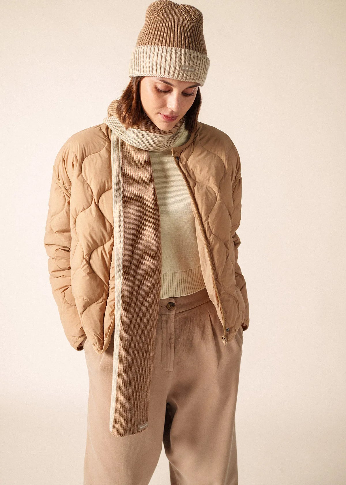 DARK BEIGE / BEIGE
