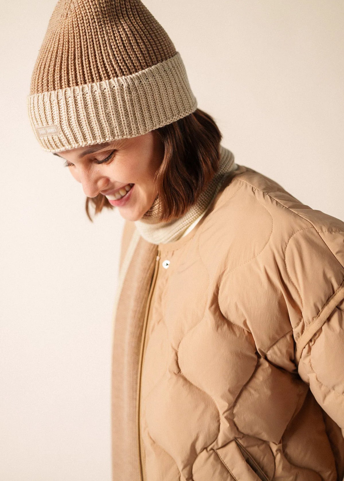 DARK BEIGE / BEIGE