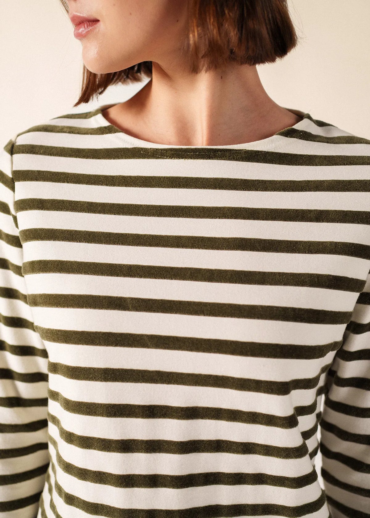 IVORY / MOSS GREEN