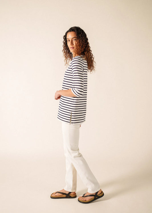 WHITE / NAVY