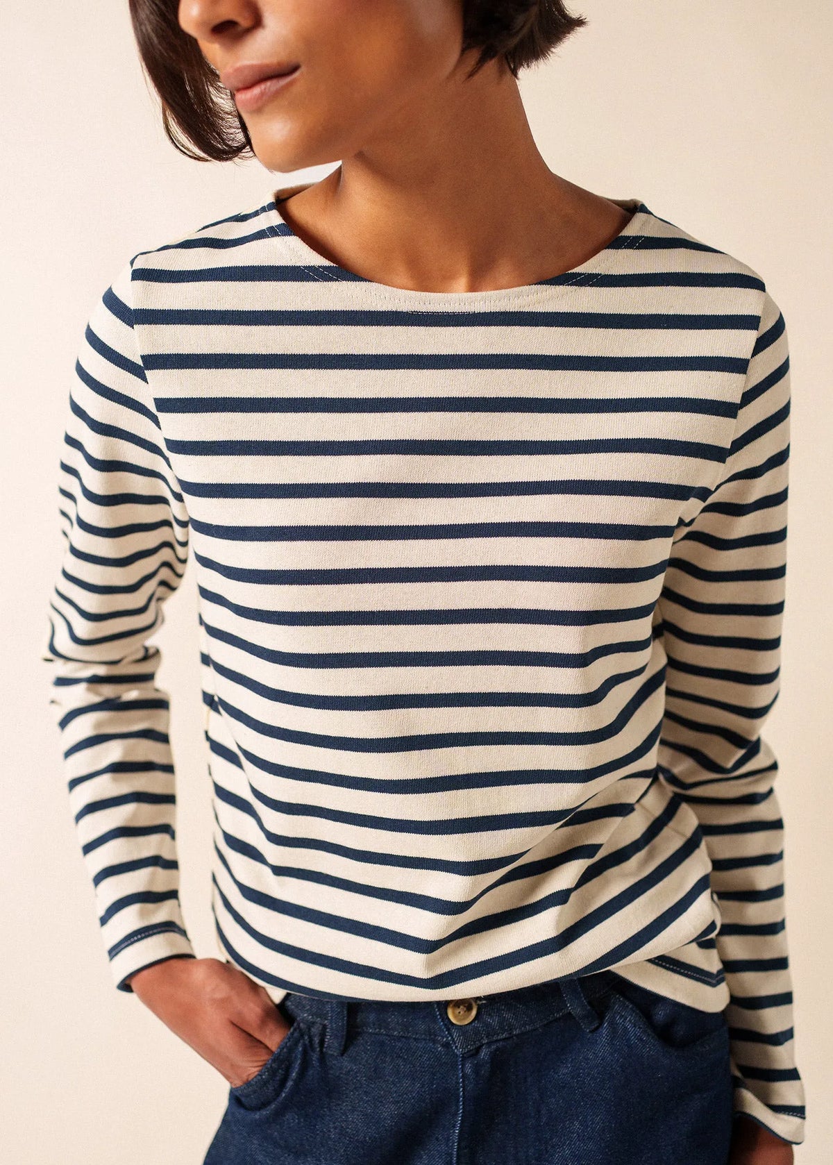 ECRU / NAVY