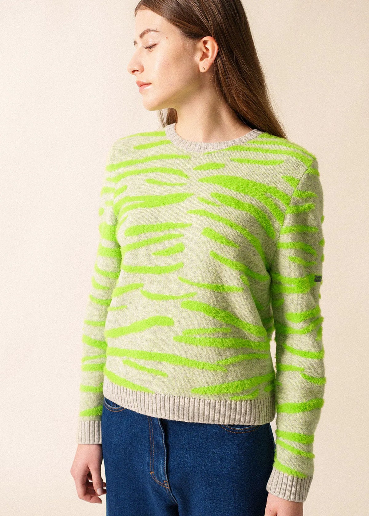 GRAY / NEON GREEN