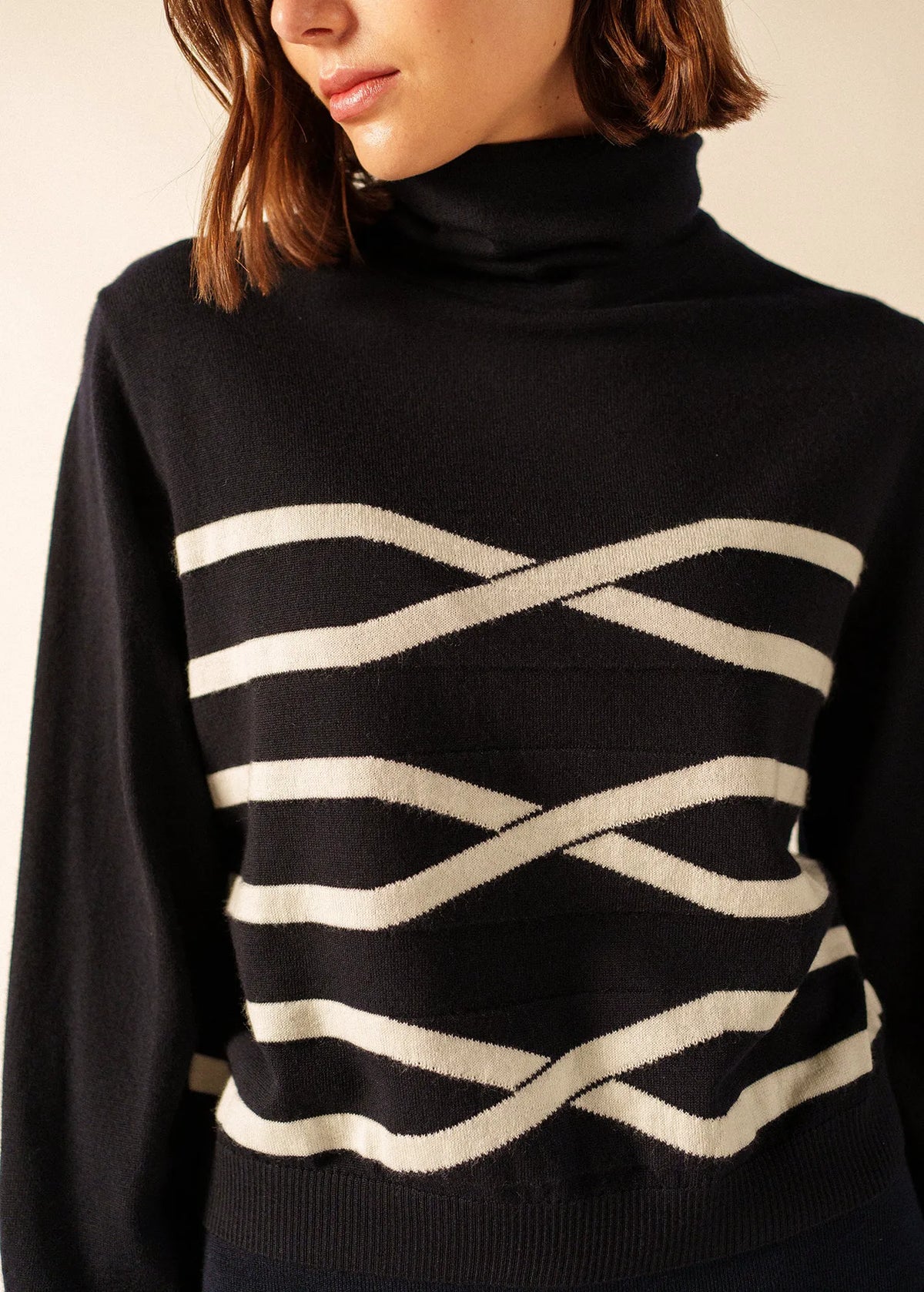 NAVY / IVORY