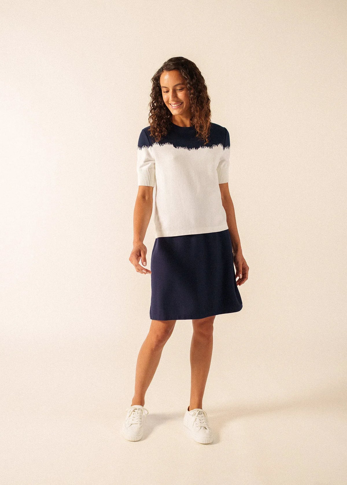 IVORY / NAVY