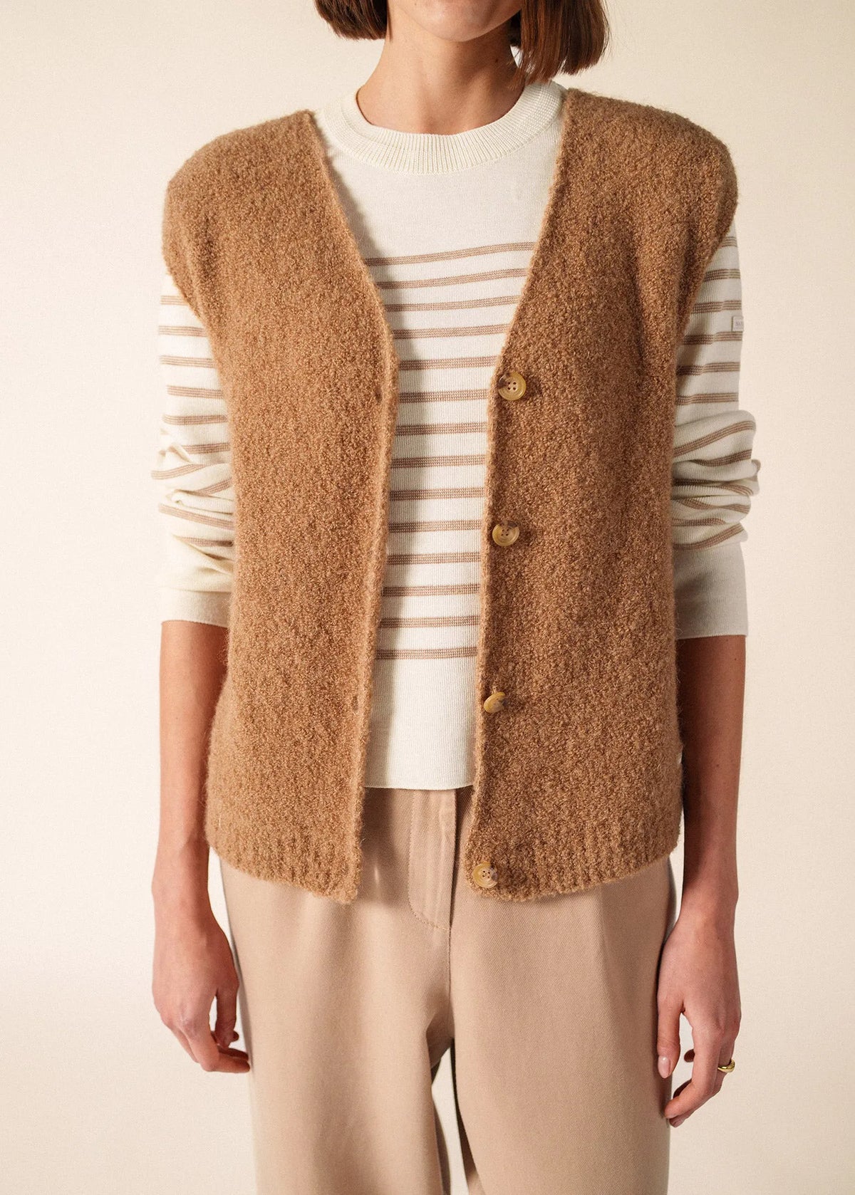 DARK BEIGE