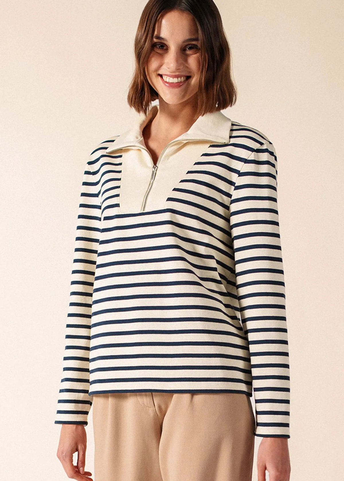 ECRU / NAVY