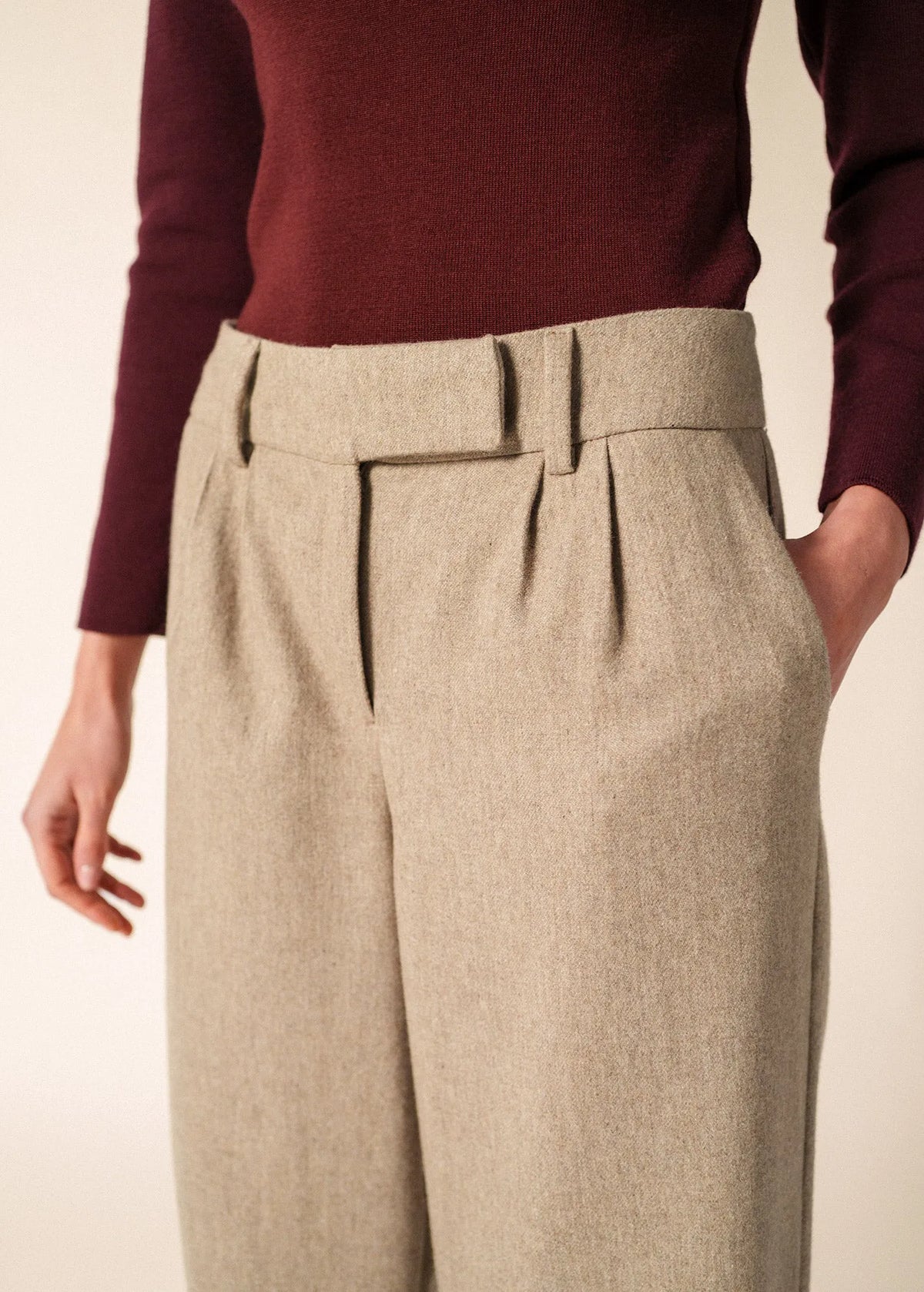 DARK BEIGE