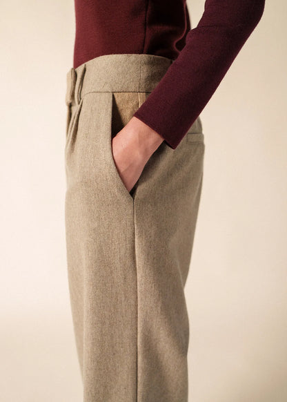 DARK BEIGE