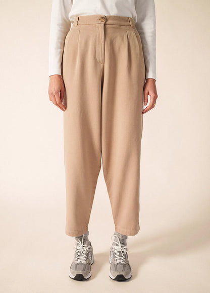 DARK BEIGE