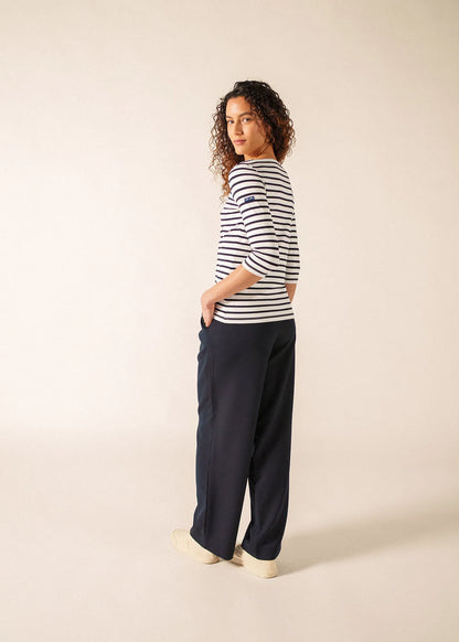 WHITE / NAVY