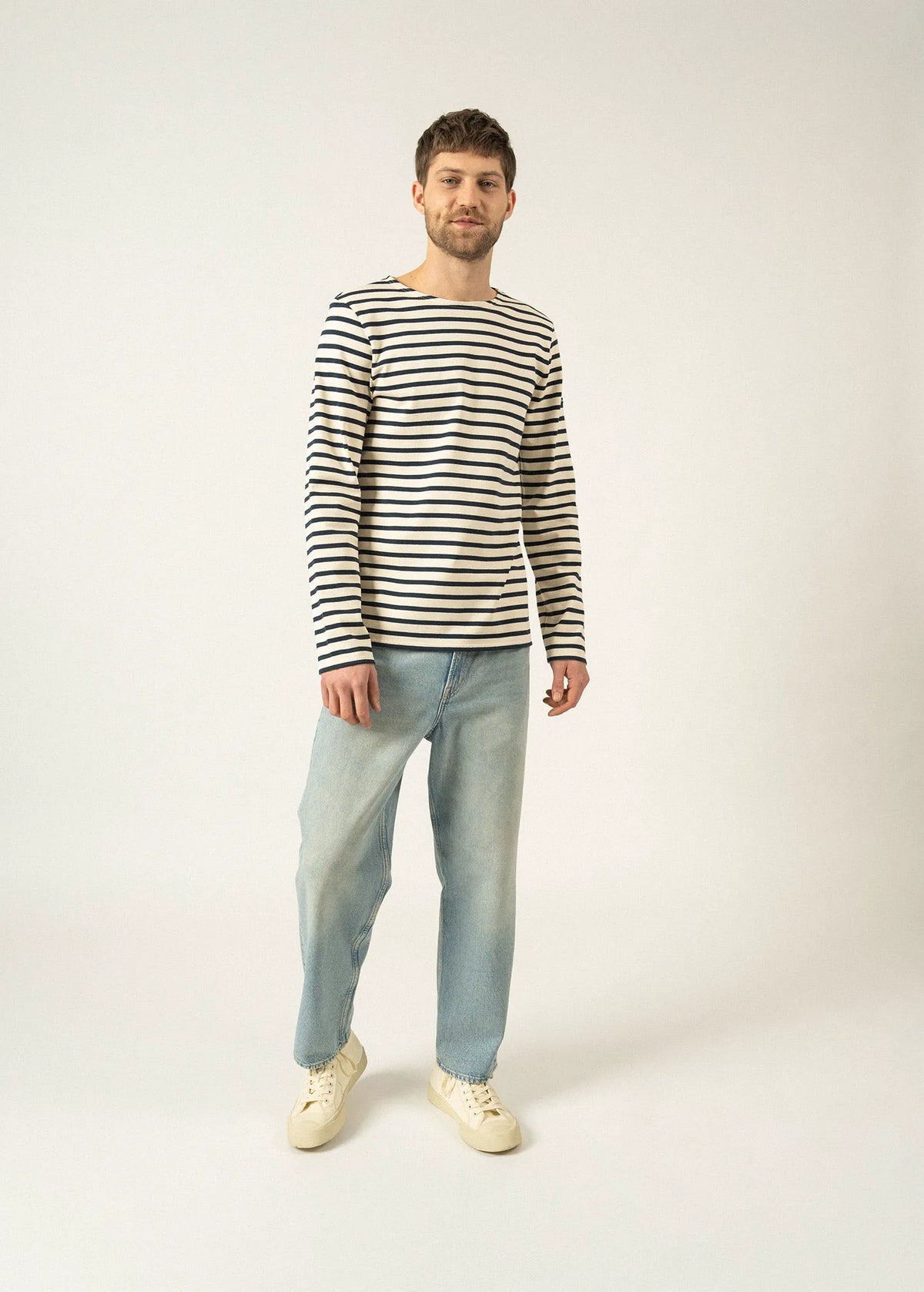 ECRU / NAVY