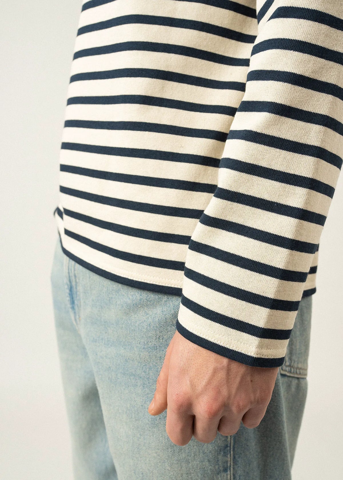 ECRU / NAVY