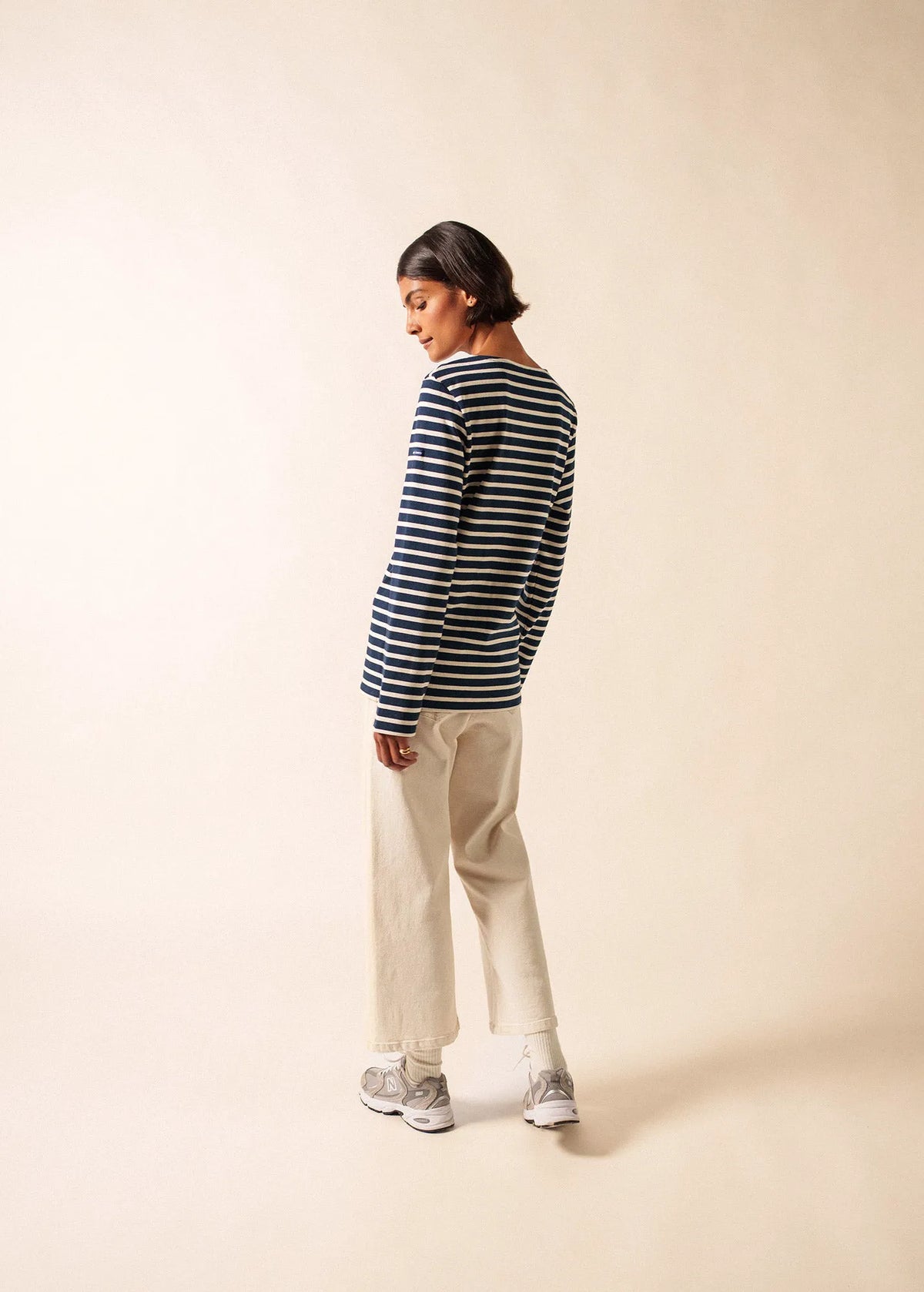 NAVY / ECRU