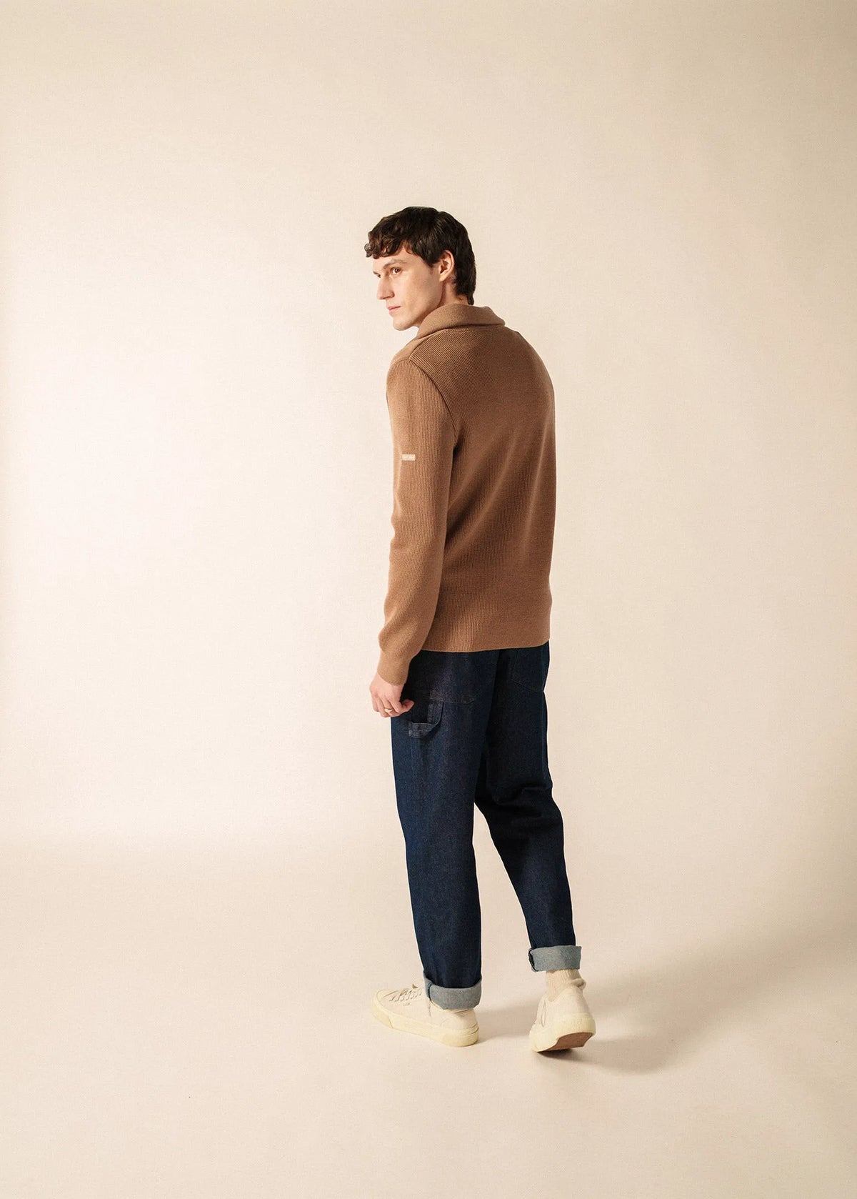 DARK BEIGE