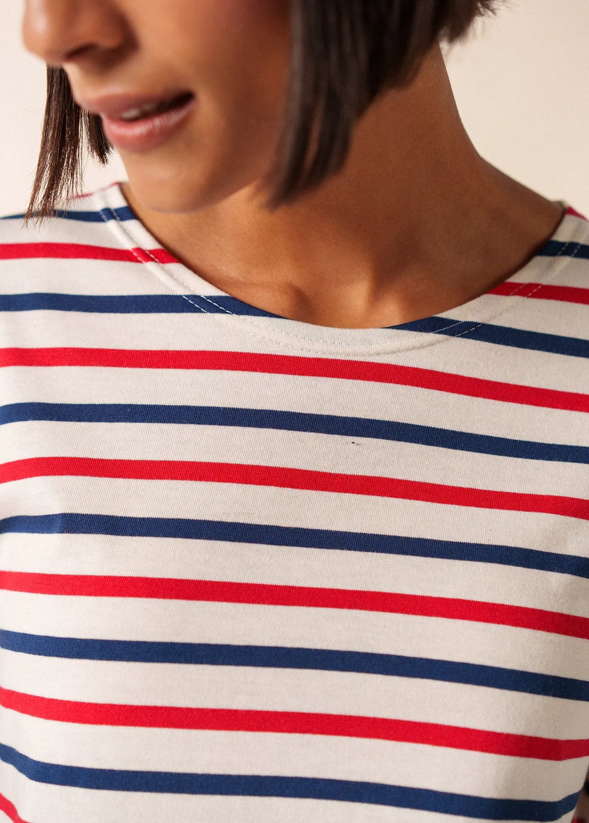 ECRU / NAVY / RED