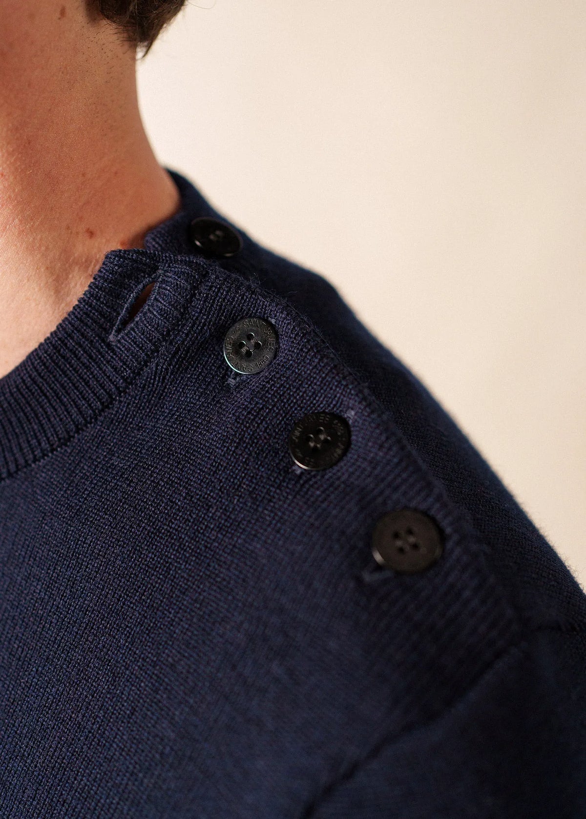 NAVY / ECRU