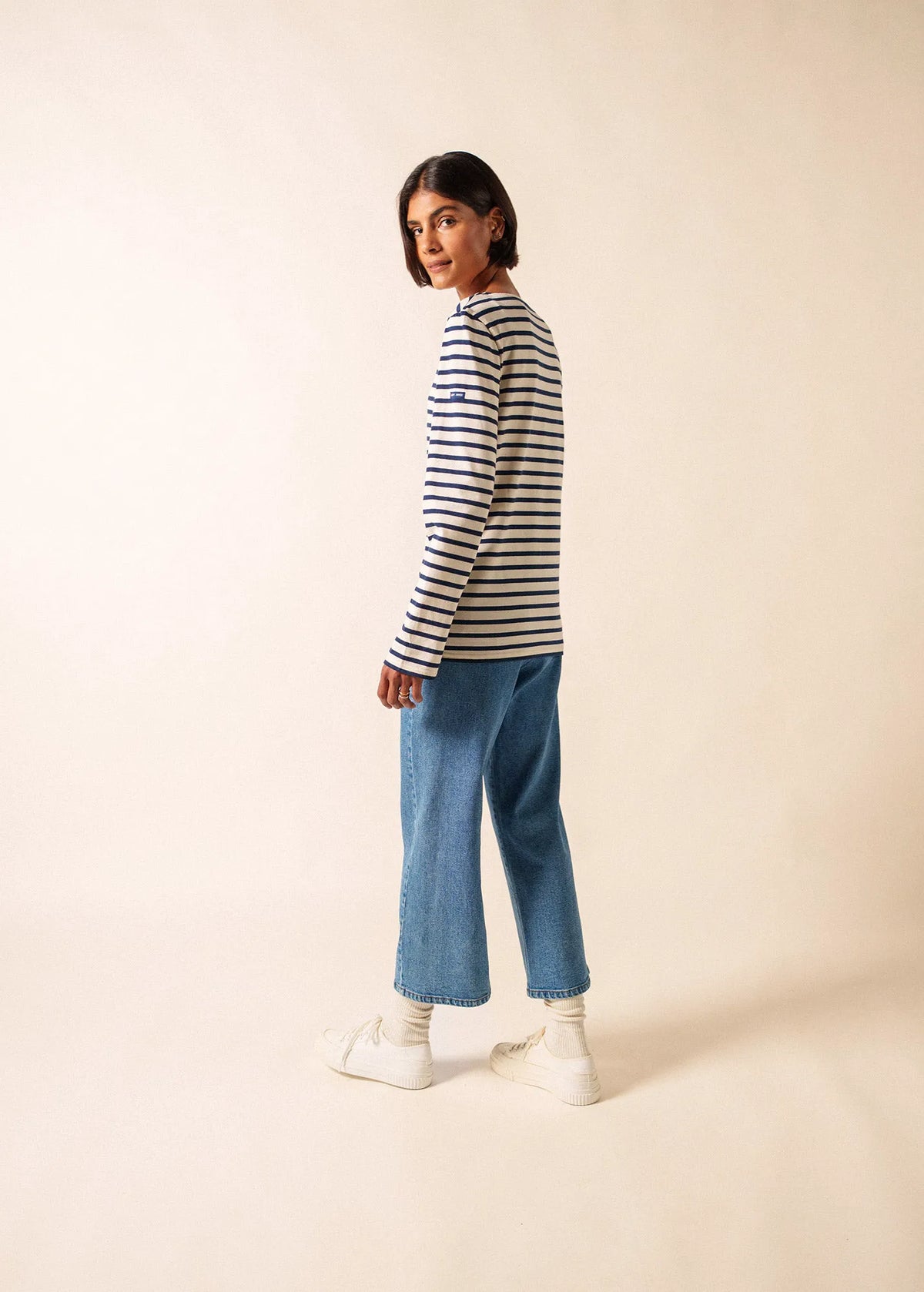 ECRU / NAVY