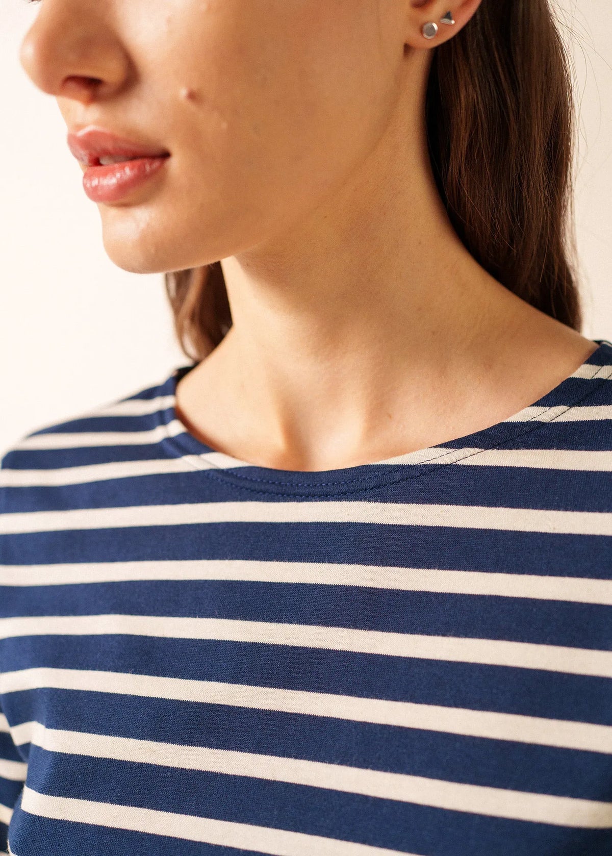 NAVY / ECRU