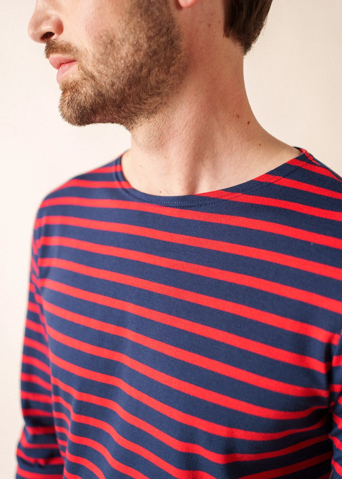 NAVY / RED
