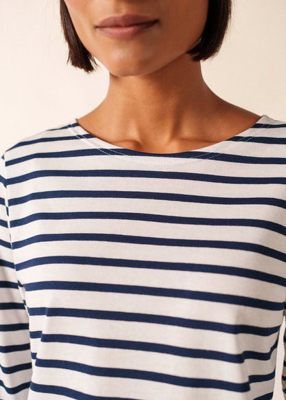 WHITE / NAVY