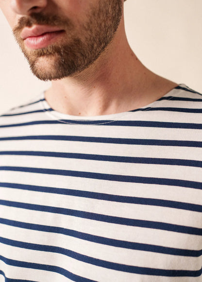 WHITE / NAVY