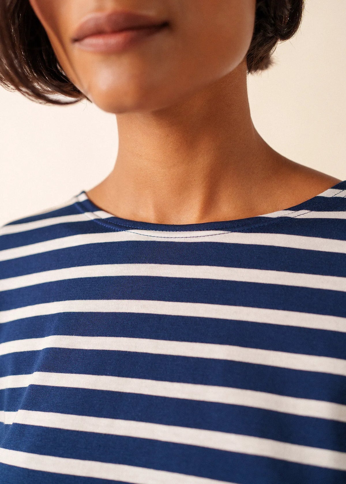 NAVY / WHITE