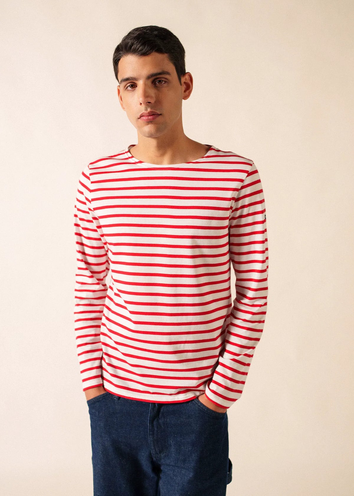 WHITE / RED