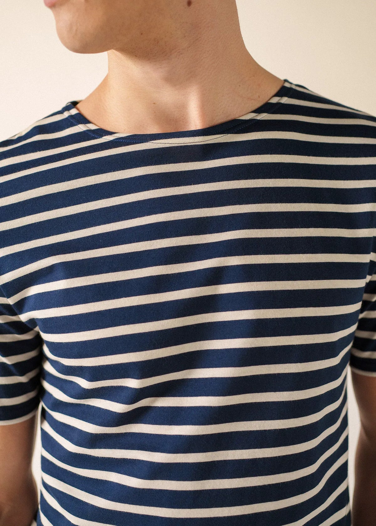 NAVY / ECRU