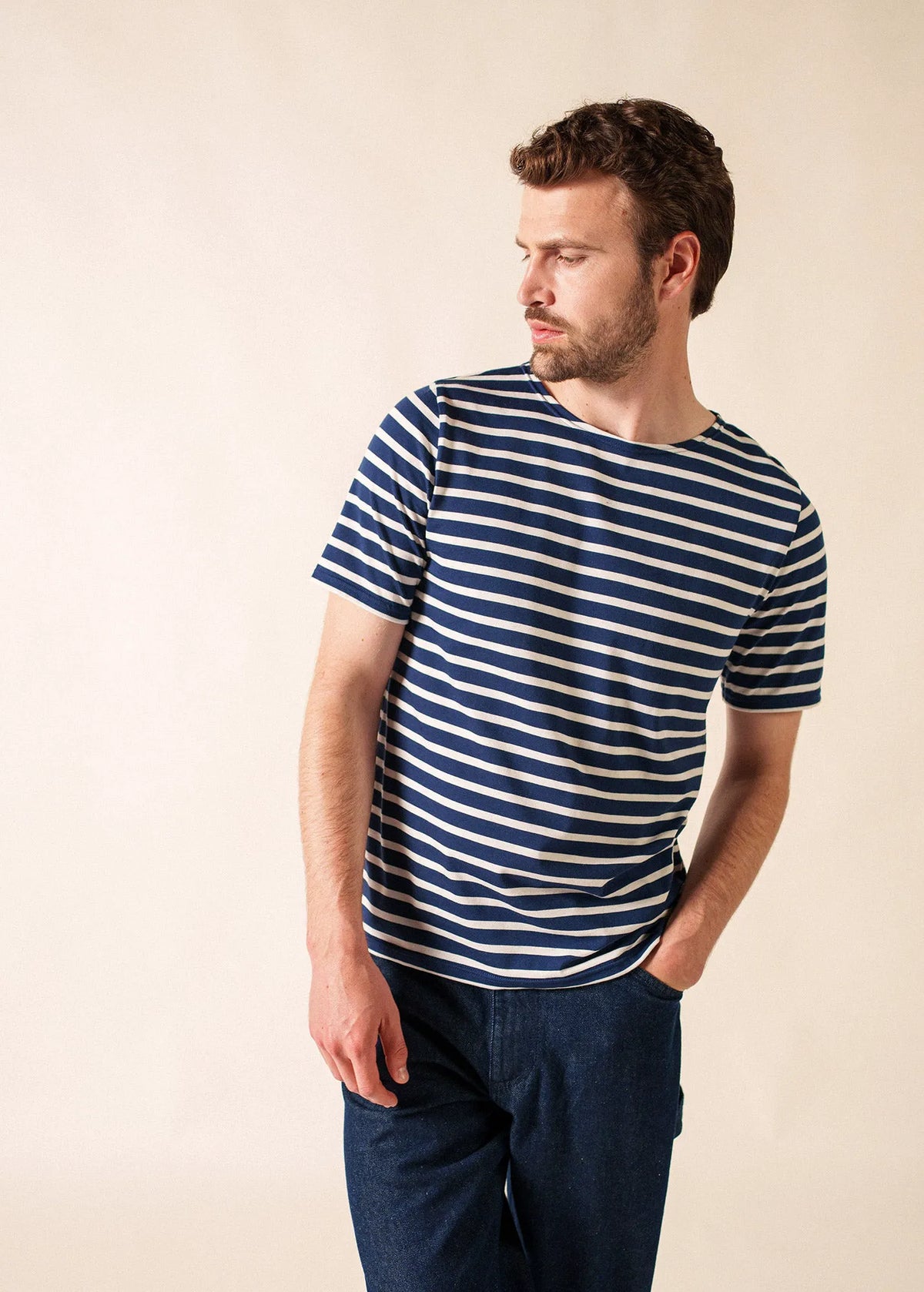 NAVY / WHITE