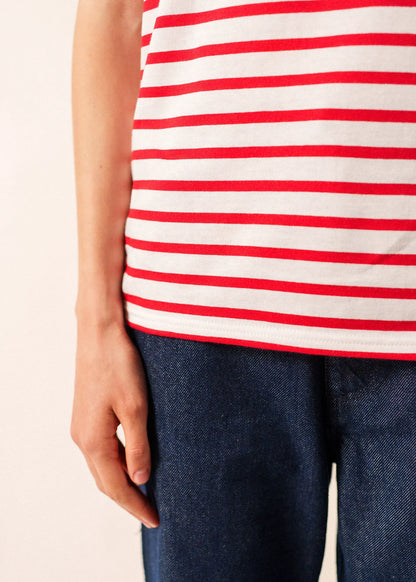 WHITE / RED