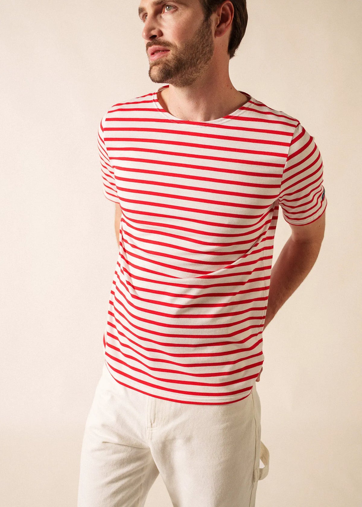 WHITE / RED