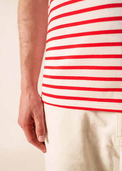 WHITE / RED