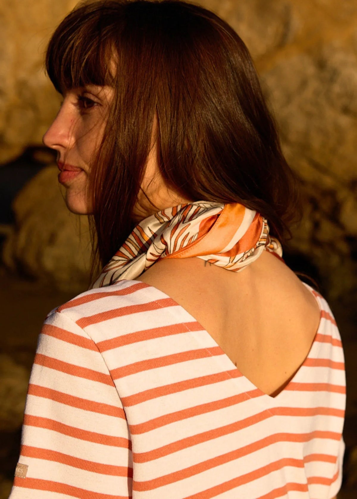 WHITE / CLAY