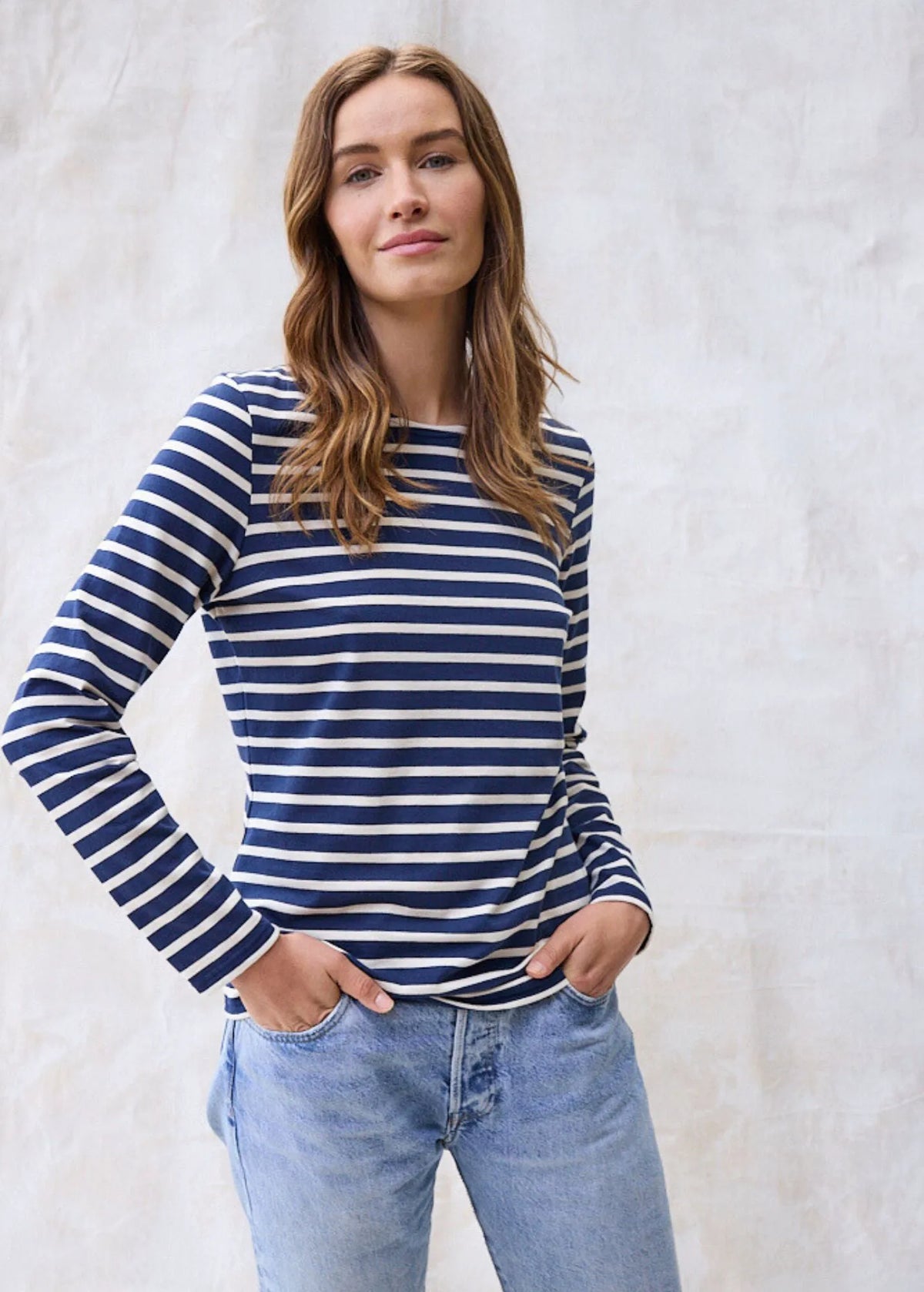 NAVY / ECRU