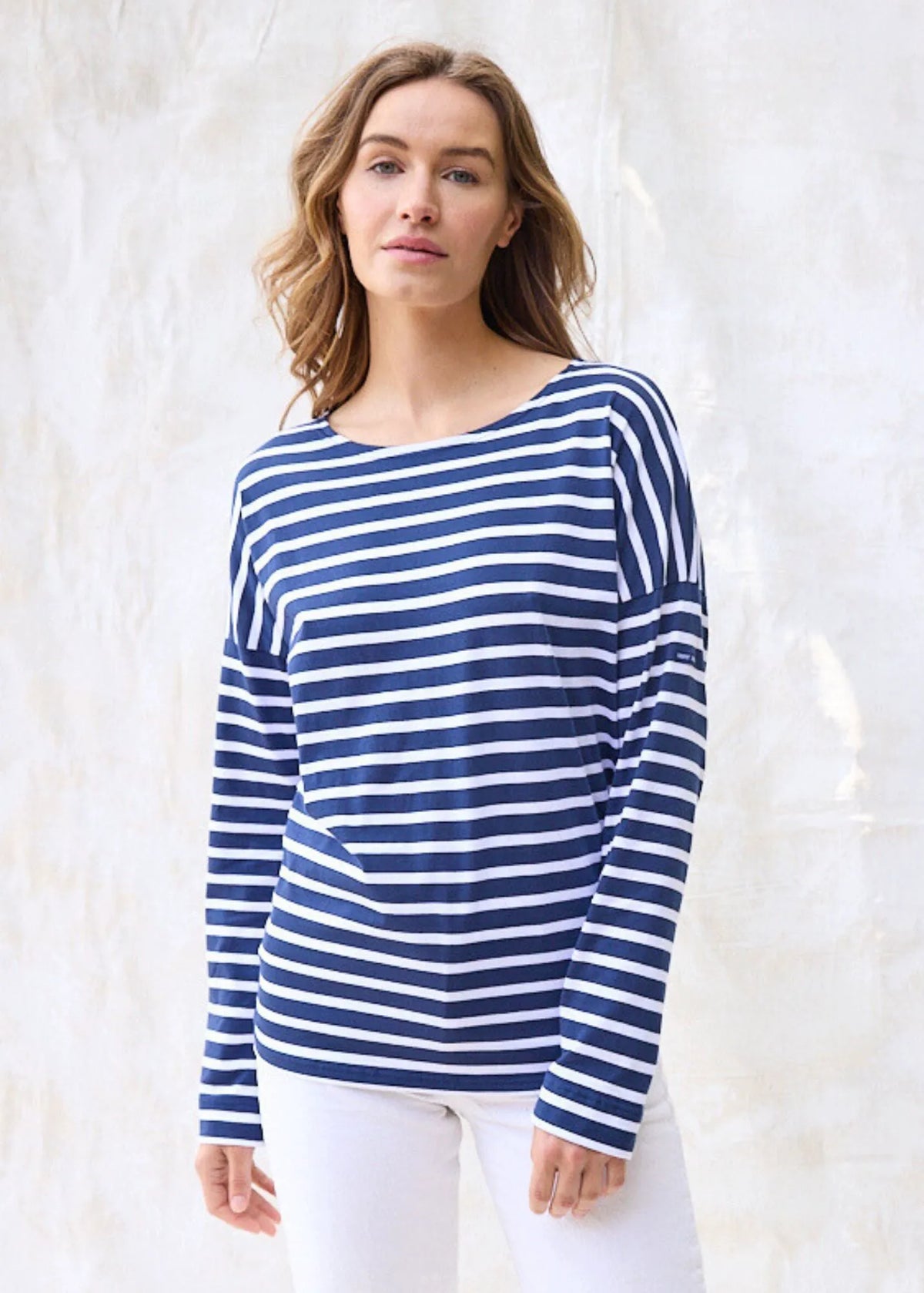NAVY / WHITE